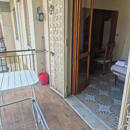 Lägenhet Close To Golf Executive With Balcony *